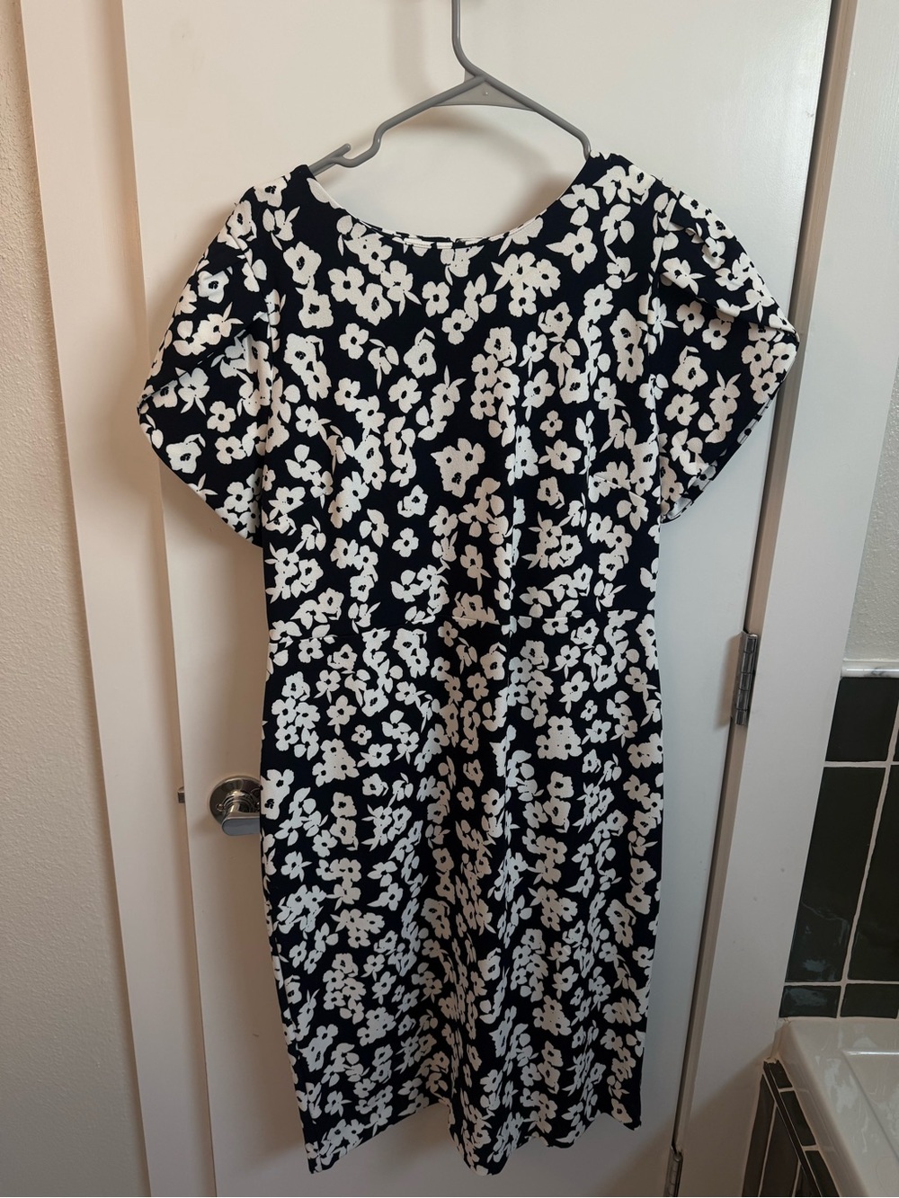 Ann Taylor Factory Black and White Floral Sheath Dress